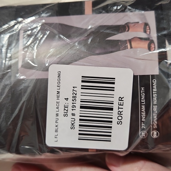 ❤️NWT VINTAGE TORRID LEGGING - FAUX VEGAN LEATHER LACE HEM FULL LENGTH PLUS SIZE - Picture 5 of 7